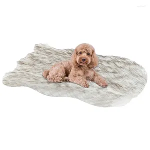 Vêtements de chien tapis de lit moelleux confortable coussin de couchage pour animaux de compagnie antidérapant confortable polyvalent chaud pour chambre canapé jardin