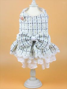 Vêtements pour chiens artisanaux à la main pour animaux de compagnie Robe en manteau tweed vestes en dentelle de perles fleurs broche accessoires élégants parkas chauds