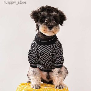 Vêtements pour chiens vendant des vêtements pour chiens décontractés à la mode petite et moyenne chiens de chien en tricot en tricot avec une élasticité élevée et un épaississement L46