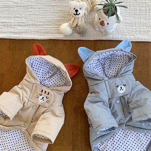 Vêtements de chien Ins Vêtements mignons pour animaux de compagnie Manteau de coton chaud Polka Dot Veste d'hiver pour petit chiot Vêtements de Noël 230923