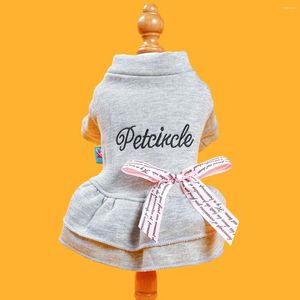 Hondenkleding kleine kleding huisdier kat puppy kleding melkjurk voor 2024 herfst en winter boog decor brief bedrukte rok