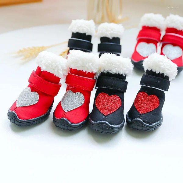 Appareils pour chiens Love mignon Snow Winter Pet Cat Chaussures pour chiens Puppy Animal Boots noirs rouges non glissés Chihuahua Shih tzu Foot Wear Goods