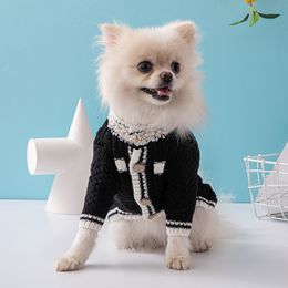 Hondenklarel Luxe Cardigan Pet Sweater met broche teckel Chihuahua herfst en winter verdikte hondenkleding 230327