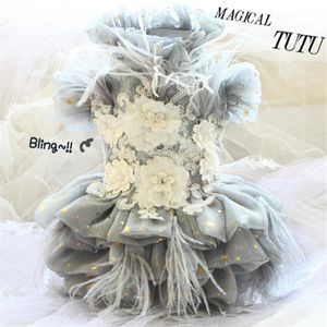 Ropa para perros ropa de lujo celebridades senior gris 3D perla cabeza-adornos pluma vestido real gato boda297M