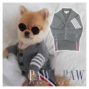 Vêtements pour chiens Pawpaw Premium Qualité Chien Gris Pull Manteau De Luxe Marque Chats Cool Mode Élégant Épais Confortable Automne Hiver Vêtements Pour Animaux De Compagnie 230828