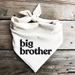 Hondenkleding Personaliseer Bandana Big Brother Zwangerschap Aankondiging Baby PO -kaart Teken Minimalistische stijl Eenvoudig