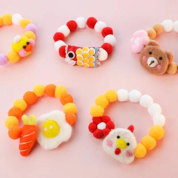 Vêtements pour chiens Collier de boule de fourrure pour animaux de compagnie Décoration de chat de fleur Accessoires mignons de taille moyenne pour petits chiens Noeud papillon