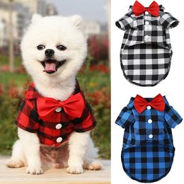 Vestuário para cães Pet Padrão Simples Camisa Vestido de Casamento Casaco Teddy Bear Pomeranian Voltar Coração Pequeno Gato 231121
