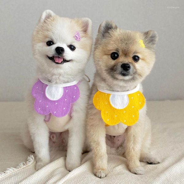 Chien Vêtements Pet Écharpe Chrysanthème Abeille Version Coréenne Du Triangle Chat Et Accessoires Bib Collier Salive Serviette