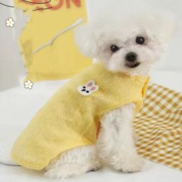 Hondenkleding Dierbenodigdheden Puppy Bloemenvest Teddykleding Leuke zomer Dunne accessoires