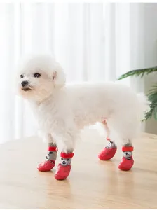 Vêtements pour chiens pour animaux de compagnie chaussettes imperméables en silicone Chaussures de pluie Cat anti-glissement et sports de plein air résistants à l'usure