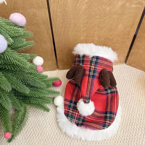 Vêtements de chien Vêtements de chiot Vêtements de Noël Cape à carreaux rouge Cape chaude polaire épaissir chapeaux veste pour l'hiver