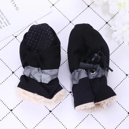 Vêtements de chien pluie 4pcs chaussures de randonnée pattes noires protecteur antidérapant botte de neige chaude pour chiot chien activités de plein air 4cm