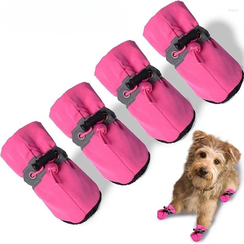 Chaussures de vêtements pour chiens, bottes imperméables pour chiots avec sangles réfléchissantes, semelle antidérapante, protections d'hiver pour les jours de neige