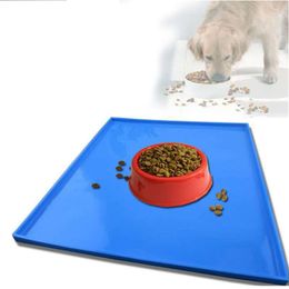 Plateau de tapis de nourriture pour animaux de compagnie de chat de silicone imperméable d'habillement de chien - alimentation antidérapante de catégorie de napperon de bol