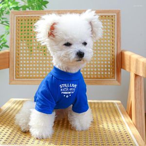 Vêtements de chien vivent toujours avec mes parents vêtements T-shirt lettre vêtements pour animaux de compagnie mode costume décontracté chiens à la mode printemps été en gros