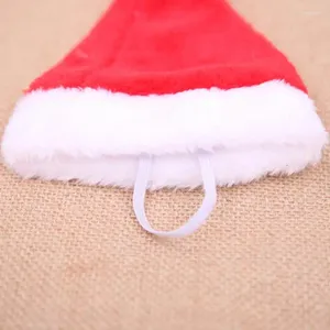 Hondenkleding Stijlvolle rode pluche hoed comfortabel Pet Santa Holiday Plezier Unieke accessoires Must-Have duurzaam schattig schattig