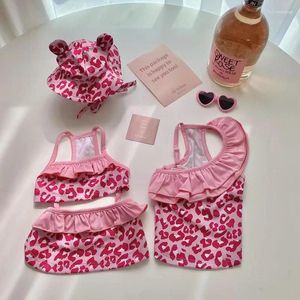 Vêtements de chien Été Rose Léopard Imprimer Maillot De Bain Chat Transformation Tenue Avec Bonnet De Natation Une Pièce Sling Bikini Vêtements Chiot Gilet