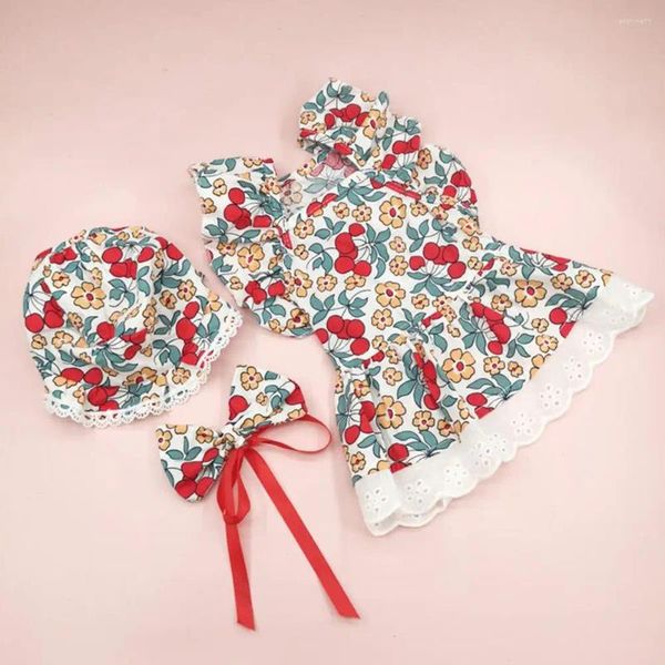 Vêtements de chien trois pièces costumes pour animaux de compagnie robe design floral ensemble avec harnais noeud papillon pour petits chiens anniversaires femelle