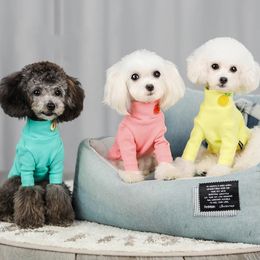 Chien vêtements à deux pattes printemps et automne chien chat décontracté mignon sport Style fruits fond pull Pet coton vêtements WH0149