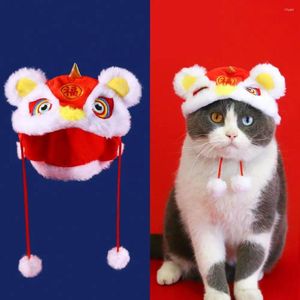 Vêtements pour chiens hiver chapeau animal de compagnie de style chinois conception de dessins animés en peluche de lion chaud doux danse pour chiens chats célébration mignon