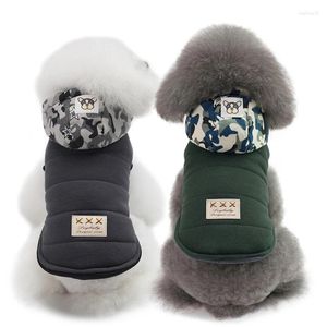Appareils pour chiens Vestes de manteau chaud d'hiver Camouflage coton à capuche épais coton animal de compagnie deux pieds de chiot