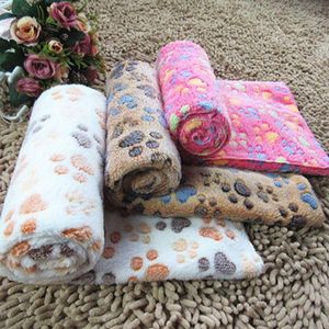 Couverture de chenil pour chien, tapis en flanelle pour animaux de compagnie, super doux, moelleux, polaire de qualité supérieure, imprimé patte de chien, couvertures pour chiot et chat, 3 couleurs