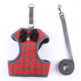 Coprisedili per auto per cani Imbracatura per gatti in nylon Imbracature per animali domestici regolabili Guinzaglio Set Mesh Traspirante Bowknot Bell Gilet per gatti Gattino Cucciolo Outdoor