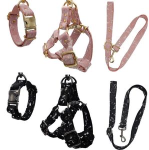 Collares de perros Diseñador Black Pink Pink Arness Cat Vest Chople Cordete Cordete Arnés de mascota ajustable para pequeños perros medianos Caminata al aire libre