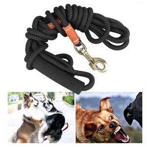 Colliers de chien Leash Nylon prolongé de la capacité de charge de chargement forte corde de traction avec poignée douce pour l'entraînement à pied de 16,4 pieds