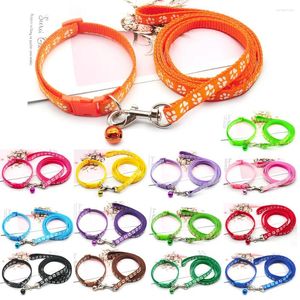 Halsbanden Leash Set Print Huisdier Trekkabel Puppy Halsband Meerdere kleuren met bel Verstelbare kattenaccessoires Benodigdheden