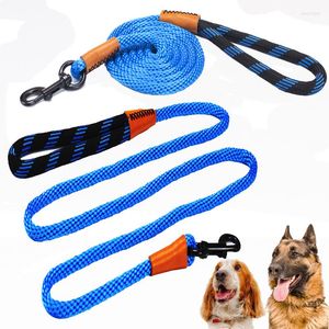 Colliers pour chiens laisse en nylon rembourré doux Style Long suivi corde ronde formation de marche en plein air laisses pour animaux de compagnie pour chiens de taille moyenne