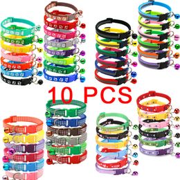 Collares de perros Correo 10pcs Al por mayor para Cat Bell Collar con colorido para Puppy Collar Drop Pet 230807