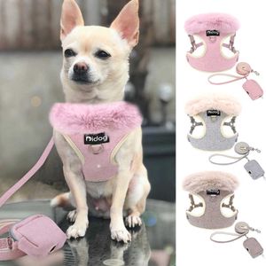 Colliers pour chiens Laisses 3pcs / lot Harnais pour chien chaud Laisse Sac de caca Ensemble Mesh Chiens Chat Gilet Harnais Avec Col De Fourrure Ceinture De Plomb Pour Animaux Snack Clé Sac À Ordures Rose T221212