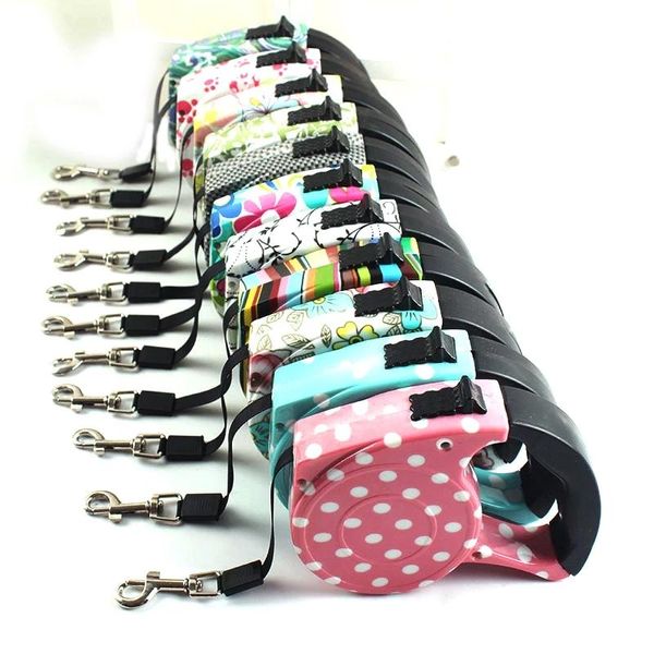 Collares para perros Correas Correa retráctil de 5 m 13 colores Moda Impreso Cachorro Cuerda de tracción automática Nylon Caminando para perros pequeños Gatos Correas para mascotas