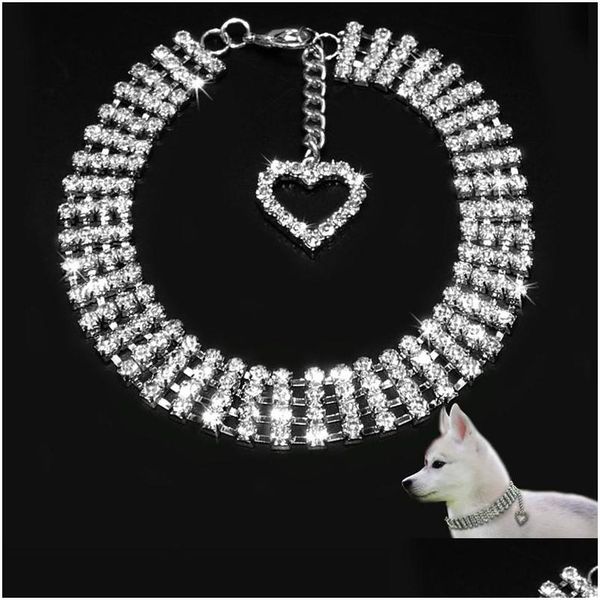 Collares de perros correas cuello de perro Nuevo estilo correas de correa art￭culos Caqueta de gato cuatro filas Drinestone Heart Tipo adornos Manga de cuello Fac Dhzkv