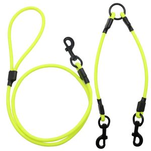 Hondenkragen ontleen aan Janpet Double Leash Linker Pet Product PVC Dogs Dual Lead Twin Way Walk -riem leads ingesteld voor twee grote kleine puppydog