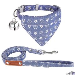 Collari per cani Guinzagli Set collare per guinzaglio - Confezione da 2 ricami con impronte di zampe plaid e bandana con campana regolabile per cani gatti all'aperto Dr Dhfq6