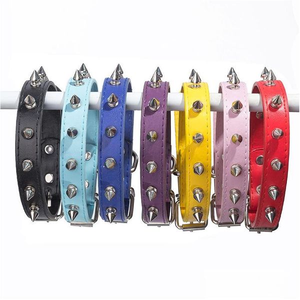 Collares de perros Correo de mascotas cuero de cuero de cuero para hacer cuero de perro Evite morder el collar por cani Pu Dispositivo de cadena de cuentas afiladas RI DH20B