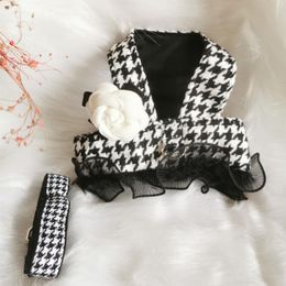 Colliers de chien Laisses Harnais pour animaux de compagnie à carreaux avec ensemble de laisse pour petits chiens et chats de taille moyenne Gilet camélia classique Vêtements Teddy Bichon Chat LeadsDo