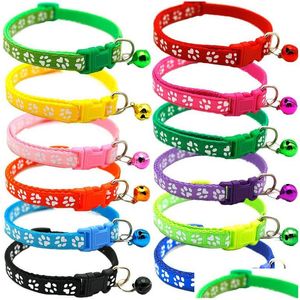 Halsbanden Riemen Puppy Cat Collar Breakaway Verstelbare Katten Met Bell Bling Paw Charms Huisdier Decor Levert 12 Stijlen Drop leveren Dhe18