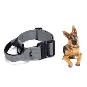 Halsbanden Militaire nylon tactische halsband Reflecterend materiaal Verstelbare harnassen met legeringsgesp Hondenriem Wandeltraining