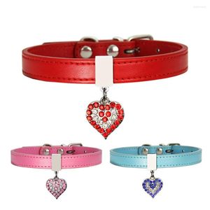 Colliers pour chiens Accessoires pour animaux de compagnie Décoration de collier Pendentif coeur mignon Fournitures pour chat
