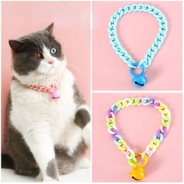 Colliers pour chiens fournitures pour animaux de compagnie collier de chat macaron bonbons couleur résine chaîne avec cloche collier anniversaire princesse accessoires
