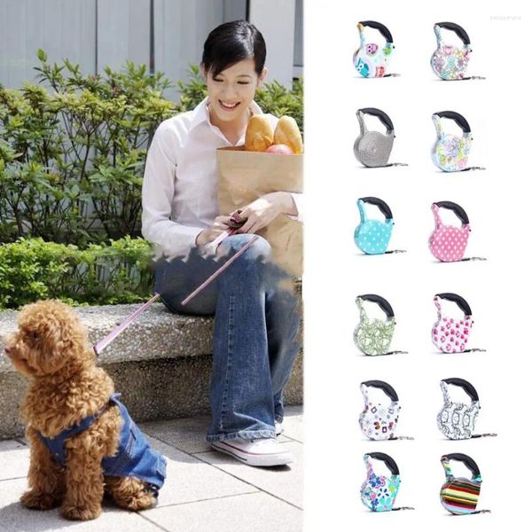 Collares para perros Correa retráctil de plástico Cachorro Cuerda al aire libre Nylon 4.5M Tracción automática Caminata automática Senderismo