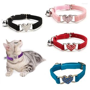Hondenkragen Rhinestone Hart Charme Bell Cat kraagveiligheid Verstelbaar met zacht fluwelen materiaal 8 kleuren Pet Product klein