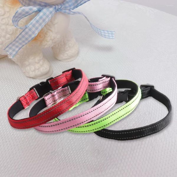 Collares para perros Cachorro pequeño Producto para mascotas Teddy Collar de nylon Color Correas reflectantes Ajustable Anti-pérdida Tipo de hebilla Suministros