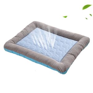 Dog Cooling Mat Summer Cool Feeling Dog Bed for Medium and Large Dogs Cats Breathable Household Pet Sofa Pet Ice Pad 210915