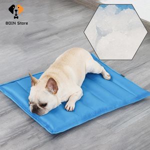 Mat de refroidissement de chien tapis d'été pour chien pour chat pad au matelas en peluche