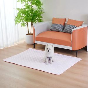 Mat de glace pour chien refroidissement pad d'été pour chiens chat couverture canapé-lit respirant pour animal de compagnie lavable petit moyen moyen grand tapis 240418